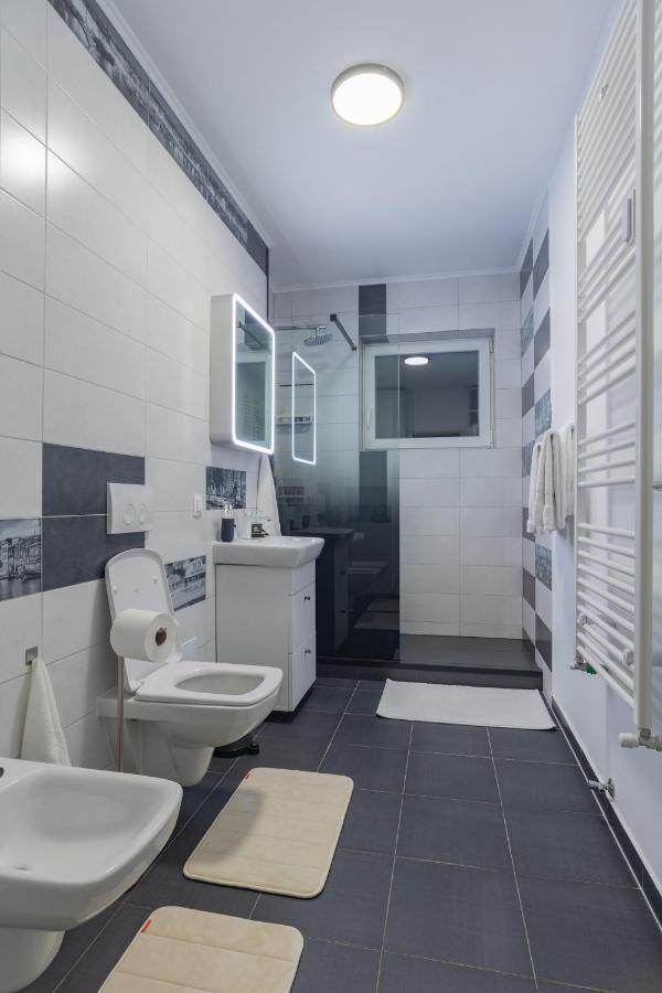 Amazing Condo In Brasov By Valentino - Free Garage Parking Eksteriør bilde
